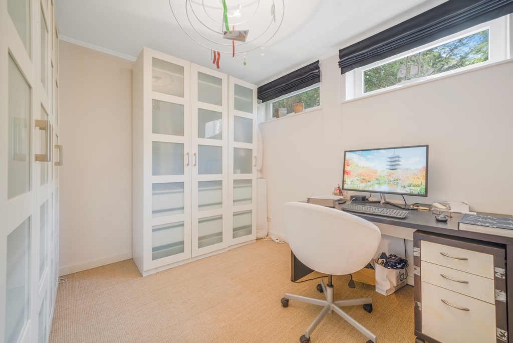 Büro UG