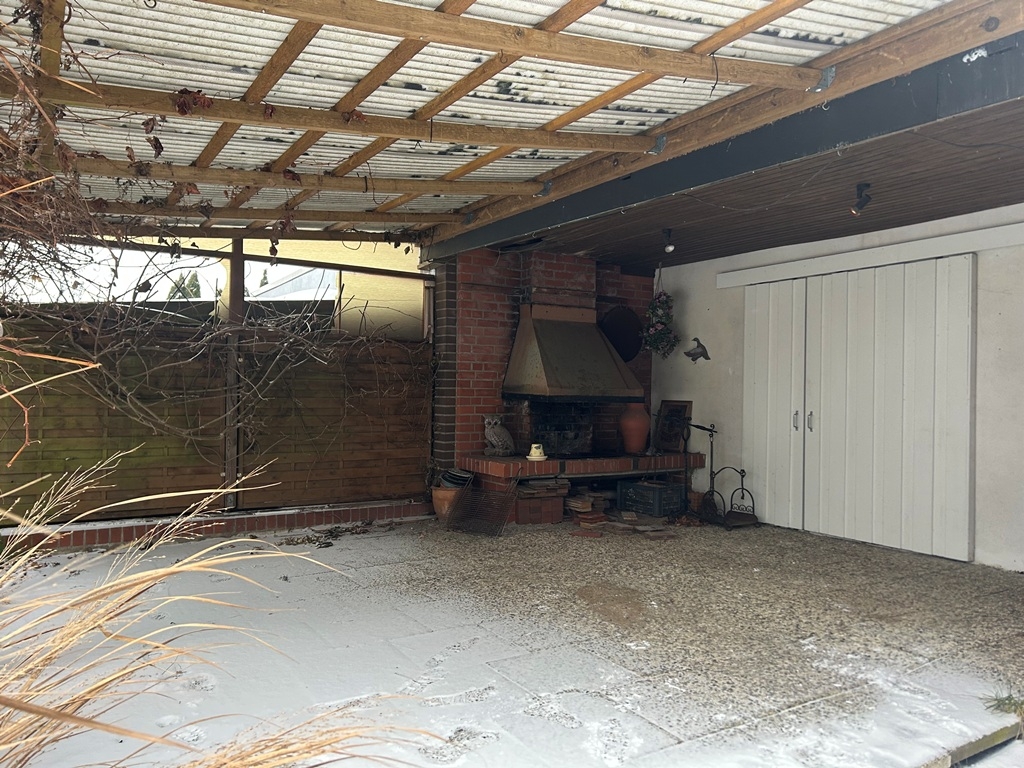 überdachte Terrasse