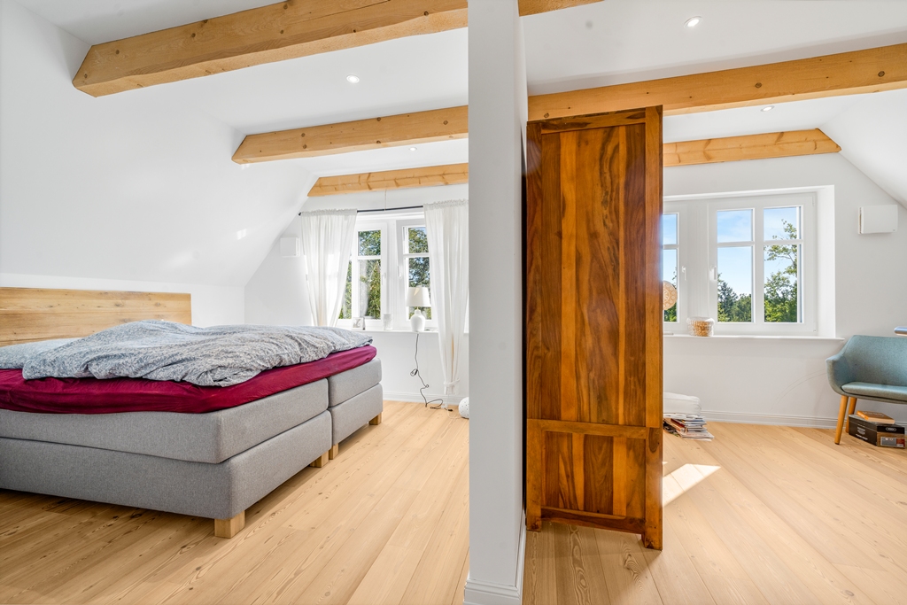 Schlafzimmer mit Ankleide