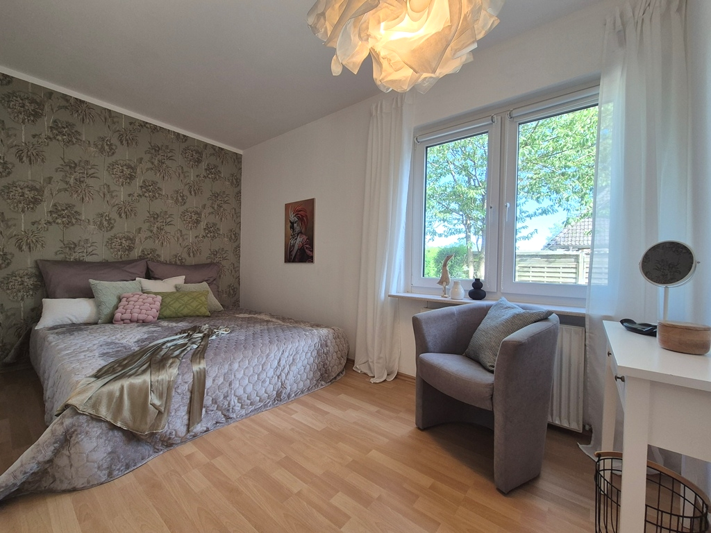 Zimmer I EG
