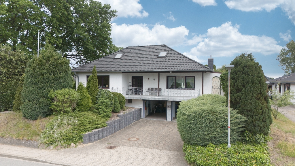 Straßenansicht